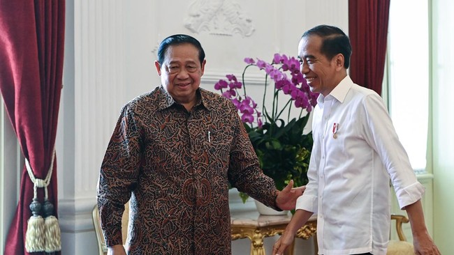 SBY menemui Jokowi di Istana Negara siang ini untuk meminta izin menjadi penasihat basmi malaria sedunia.