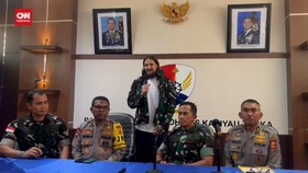 VIDEO: Pilot Susi Air Usai Bebas: Akhirnya Saya Keluar