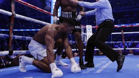 Roboh 4 Kali, Anthony Joshua Alami Kalah KO Terparah