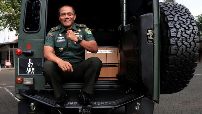 Mantan Kepala Staf Kodam Siliwangi Mayjen (Purn) Dwi Jati Utomo resmi jadi Ketua Tim Pemenangan pasangan Dedi Mulyadi-Erwan Setiawan di Pilgub Jawa Barat 2024.