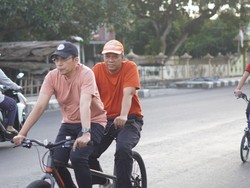 Sepedaan Bareng, TGB Lempar Sinyal Dukung Zulkieflimansyah di Pilgub NTB?