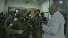 Tentara Israel Serbu Kantor Al Jazeera di Tepi Barat, Todong Jurnalis