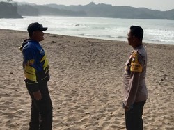 Remaja di Blitar Hilang Diduga Terbawa Arus saat Mandi di Pantai Serit