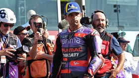 Martin Cari Tukang Cukur Rambut Usai Dikalahkan Bagnaia