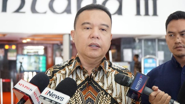 Gerindra menyatakan keputusan NasDem tidak masuk kabinet Prabowo telah dibicarakan antara dua ketua umum partai, Surya Paloh dan Prabowo Subianto.