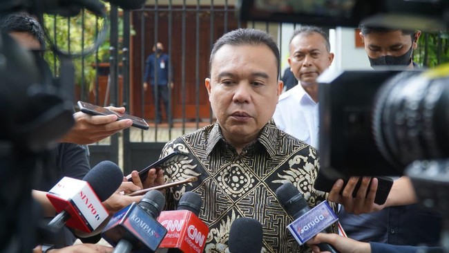DPR RI akan mulai membahas Rancangan Undang-Undang (RUU) Transportasi Online sebagai respons atas aspirasi para pengemudi transportasi online.