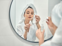 5 Rekomendasi Skincare yang Mengandung Centella Asiatica