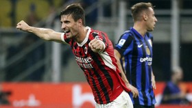 Hasil Liga Italia: AC Milan Gebuk Inter 2-1 di Derby della Madonnina