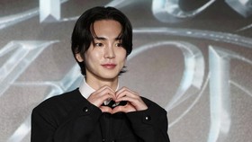 FOTO: Key SHINee Usung Konsep Cyborg untuk Comeback Pleasure Shop