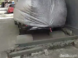 Agus Cerita Awal Mula Bangun Garasi Mobil di Jalanan Umum hingga Viral