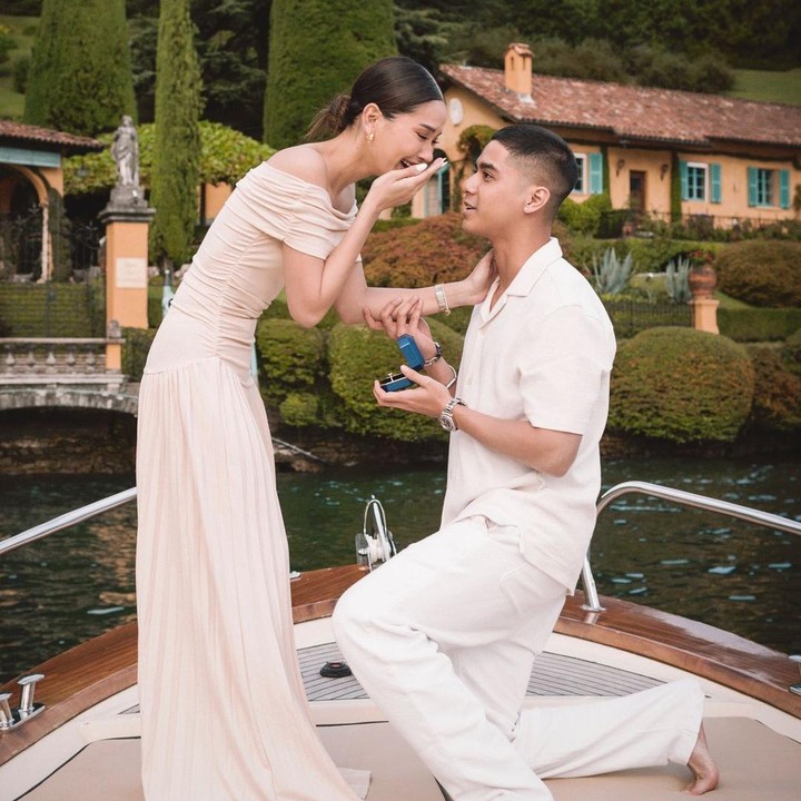 <p>Kabar bahagia datang dari pasangan Alyssa Daguise dan Al Ghazali, Bunda. Keduanya baru saja mengumumkan bahwa mereka telah resmi bertunangan. (Foto: Instagram: @alghazali7)</p>