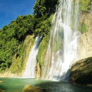 10 Destinasi Wisata Luar Kota Dekat Jakarta Selain Bogor, Ada Pantai sampai Curug!