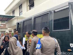 Emak-emak Ngamuk Kala Otak Investasi Bodong Rp5,9 M Divonis 4 Tahun Bui