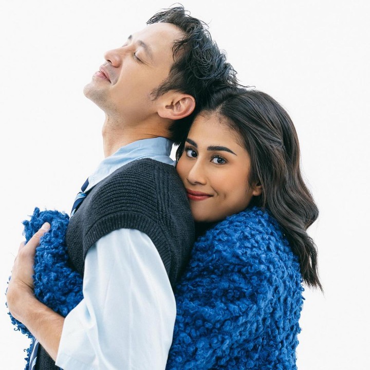 <p>Sisi romantis tak hanya datang dari Gya, Bunda. Tarra pun tak kalah manis dari sang istri. Tiap postingan Gya, pasti ada komentar Tarra. "Cintaakuuuu," tulis Tarra Budiman dengan emotikon hati.(Foto: Instagram @gyaps)<br /><br /><br /></p>