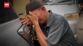 VIDEO: 7 Mayat Kali Bekasi, Ayah Menangis Lihat Jenazah Ahmad Davi