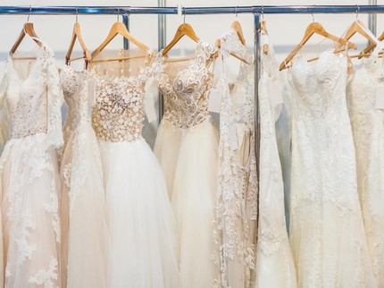 Kisah Calon Mempelai Dipaksa Beli Gaun Pengantin Rp4,4 Juta, Ternyata karena...