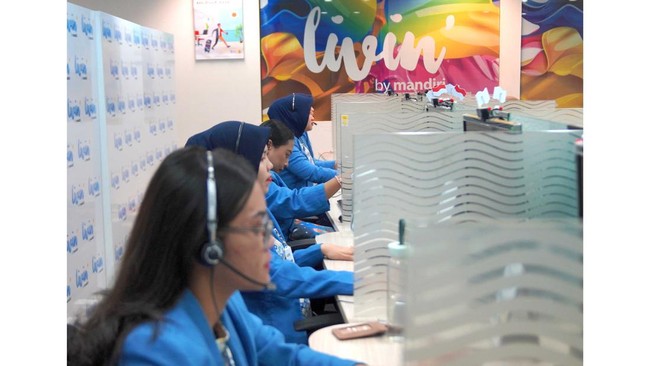 Bank Mandiri berhasil memborong 4 penghargaan platinum di ajang The Best CCI 2024 berkat inovasinya dalam pelayanan pelanggan.