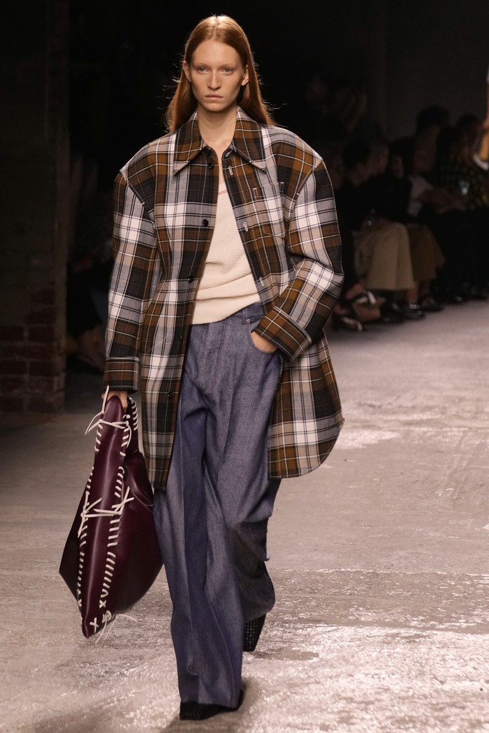 Kendall Jenner attends at the Bottega Veneta Spring Summer 2025 fashion show, that was presented in Milan, Italy, Saturday, Sept. 21, 2024. (AP Photo/Luca Bruno)