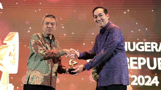 Penghargaan itu diberikan sebagai wujud apresiasi atas upaya BRI mengintegrasikan prinsip Environmental, Social, and Governance (ESG) dalam strategi bisnis.
