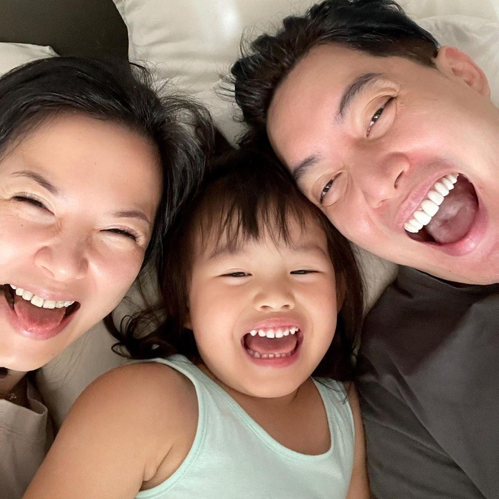 <p>Edric Tjandra resmi menikah dengan Venny Chandra pada 18 Januari 2019. Pada November 2019, keduanya dikaruniai seorang putri bernama Abigail Tjandra. (Foto: Instagram @edrictjandra)</p>