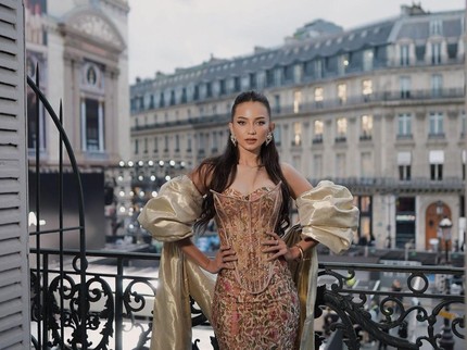 7 Potret Enzy Storia di Paris Fashion Week, Catwalk hingga Wawancara Kendall Jenner