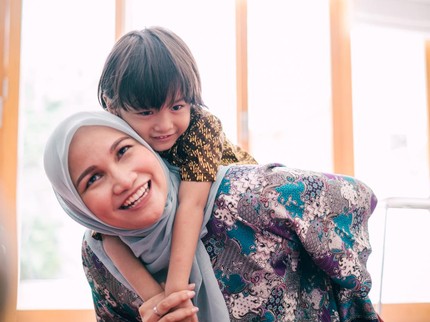 7 Cara Mengajarkan Anak Mencintai dan Melestarikan Budaya di Indonesia