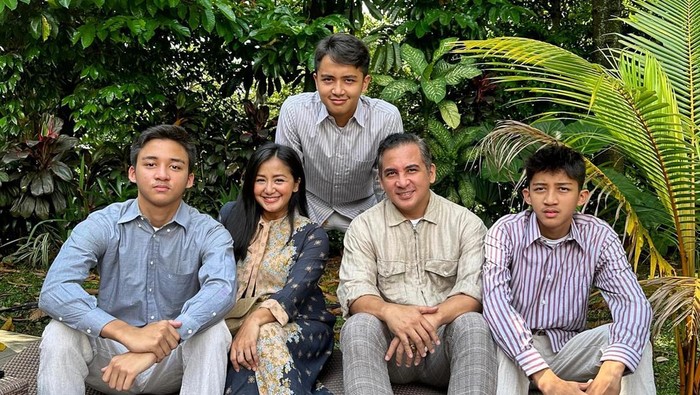 Keluarga Amara dan Frans Lingua