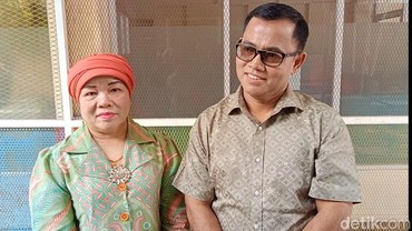 img-title Ibunda Buka Suara Usai Fuji Hendak Dipolisikan Farhat Abbas
