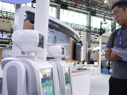 Pekerjaan Kaum Muda China Terancam Diambil Teknologi AI