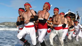 FOTO: Ohara Hadaka, Festival 'Pria Telanjang' Musim Gugur di Jepang