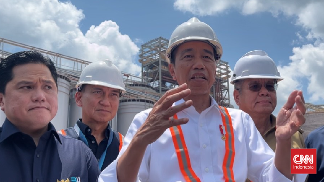 Jokowi menyebut negara asing sudah kecanduan dengan kekayaan alam dan bahan mentah Indonesia. Karena itu mereka berupaya mengganjal hilirisasi.
