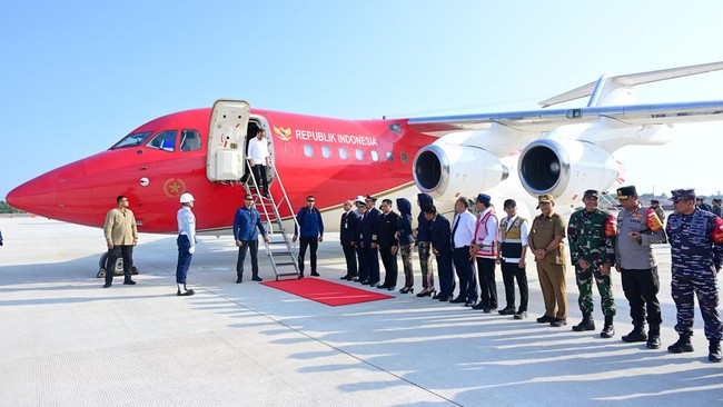 Presiden Joko Widodo (Jokowi) berambisi Bandara IKN bisa meningkatkan kehadiran orang ke Ibu Kota Negara baru pada waktu mendatang.