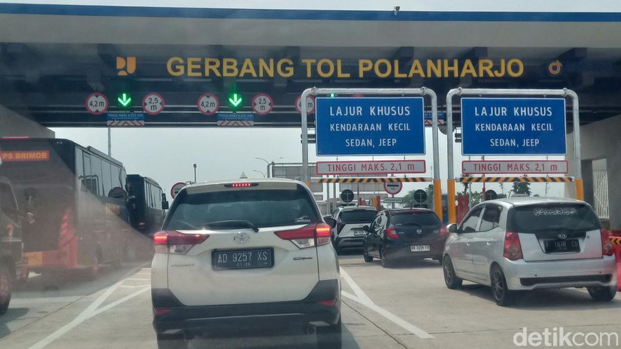 Tol Jogja-Solo Susana GT Polanharjo jalan tol Jogja-Solo.