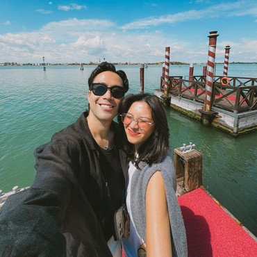 Menang Piala Citra, Sheila Dara Sampaikan Pesan Romantis untuk Vidi Aldiano