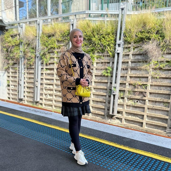 <p>Istri presenter Indra Bekti, Aldila Jelita menjalani program bayi tabung pada 2019. Namun, di awal tahun 2020, ia mengungkap bahwa program untuk mendapatkan anak ketiga itu gagal, Bunda. Beberapa tahun sebelum menjalani bayi tabung, Aldilla Jelita sempat hamil dan melahirkan anak ketiga. Namun, anaknya itu meninggal tak lama setelah dilahirkan. (Foto: Instagram @dhila_dafbel)</p>
