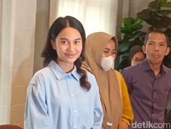 Circle Positif Buat Azizah Salsha Bangkit Lewati Isu Miring Rumah Tangganya