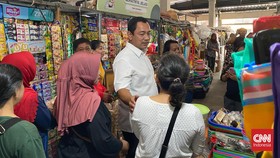 Mulai Kampanye, Hendi dan Luthfi Blusukan ke Pasar Semarang