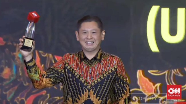 PT Untung Bersama Sejahtera meraih penghargaan Excellent Innovation and Creation of Gold Jewelry dalam ajang CNN Indonesia Awards ketujuh.
