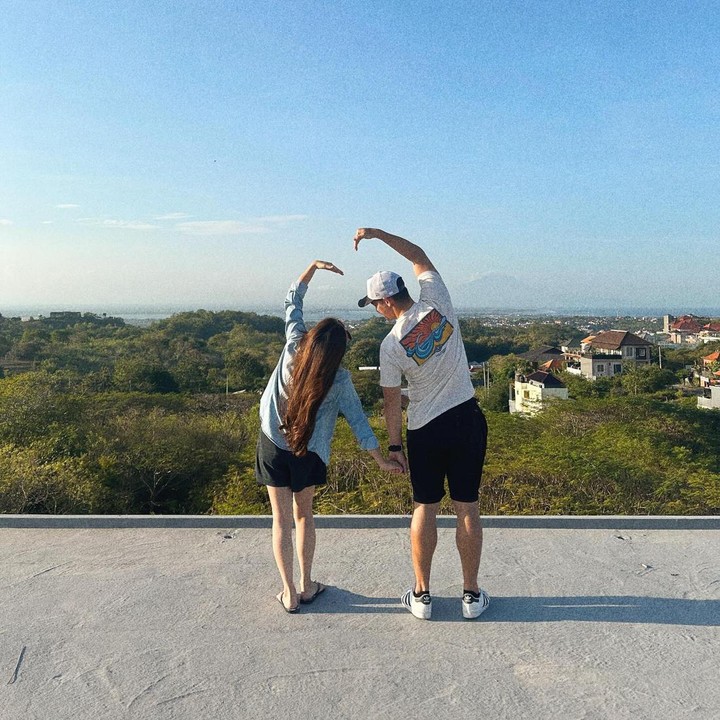 <p>Samuel dan Franda sesekali menampilkan romantisme mereka di media sosial. Keduanya terlihat mesra bak pasangan ABG, nih. Potret mereka tak luput dari komentar netizen. "Romantis terus," kata akun @bing_ns***** (Foto: Instagram @frandaaa87)</p>