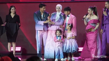 Keluarga Sonny-Fairuz & Ikang Fawzi Menang Favorite Family Celebrity di HUT Insert 21