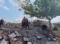 Penampakan Pos Jaga Rata dengan Tanah Akibat KA Taksaka Vs Truk di Bantul