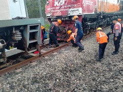 Kecelakaan KA Taksaka vs Truk di Bantul, 6 Perjalanan Kereta Terganggu