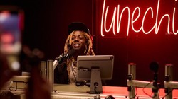 Lirik Lagu Love Me - Lil Wayne feat. Drake & Future