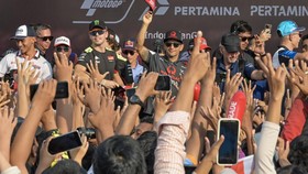 Raul Fernandez Kagum Lihat Lautan Manusia di Parade MotoGP Mandalika