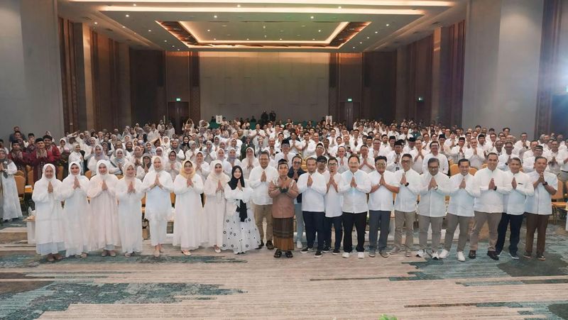 PT Pegadaian melalui Unit Usaha Syariah dan Rohani Islam (ROHIS) Kantor Pusat menggelar peringatan Maulid Nabi Muhammad SAW 1446 H