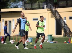 Cedera Ligamen, Bek PSS Abduh Lestaluhu Diprediksi Absen 4-6 Bulan