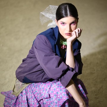 img-title Tities Sapoetra dan Make Over Tampilkan Show