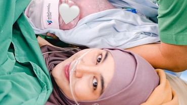 Selamat! Anisa Rahma Melahirkan Putri Ketiga