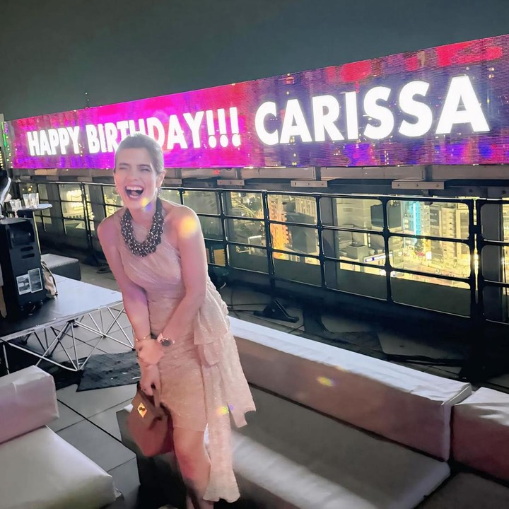 <p>Carissa Puteri baru saja merayakan pertambahan usianya. Aktris kelahiran Sumedang itu genap berusia 40 tahun, Bunda. "Lihat siapa yang sudah berumur 40 tahun.. Selamat ulang tahun untukku! Terima kasih banyak untuk semua doa dan ucapannya," tulis Carissa dalam unggahan fotonya. (Foto: Instagram @carissa_puteri)</p>