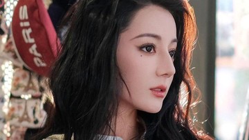 5 Potret Terbaru Dilraba Dilmurat, Salah Satu Perempuan Tercantik Dunia